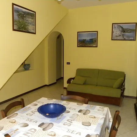 Vacanze Albamarina Daire Lipari (Isola Lipari)