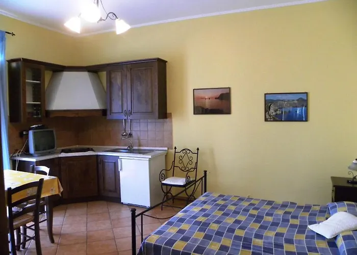 Vacanze Albamarina * Липари